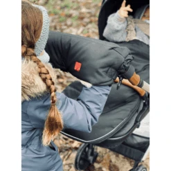 KAISER Handwarmer Lamsvacht Big Double Zwart 8 KAISER Handwarmer Lamsvacht Big Double Zwart -Kinderwagenwinkel kaiser handwarmer lamsvacht big double zwart a144148 1